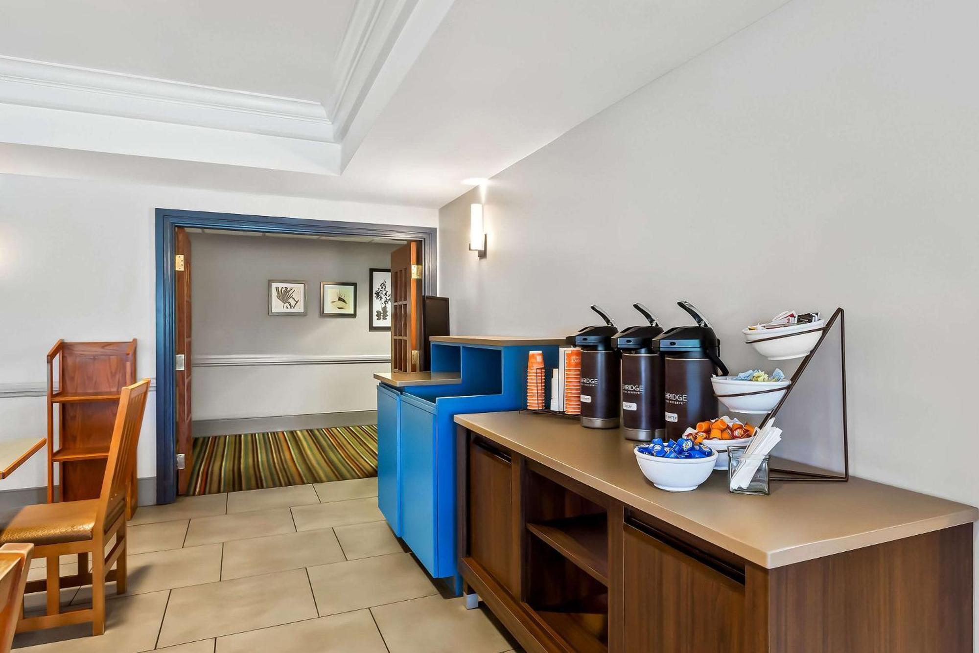 Country Inn & Suites By Radisson, Portage, In Экстерьер фото